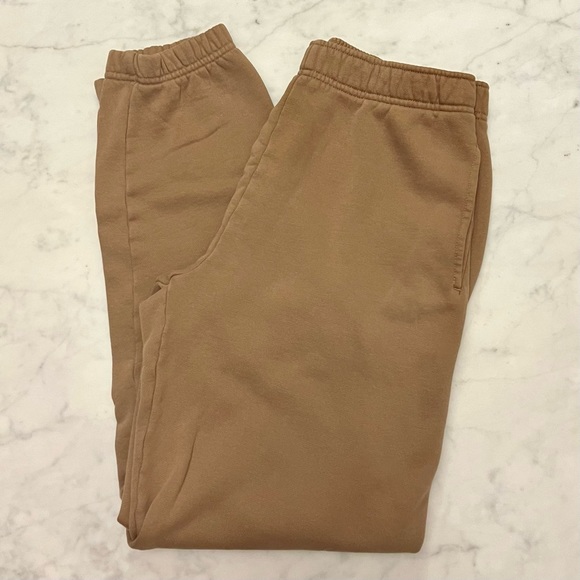 TNA Cozy Fleece Boyfriend Basic Sweatpant - Khaki Beige - Picture 7 of 14